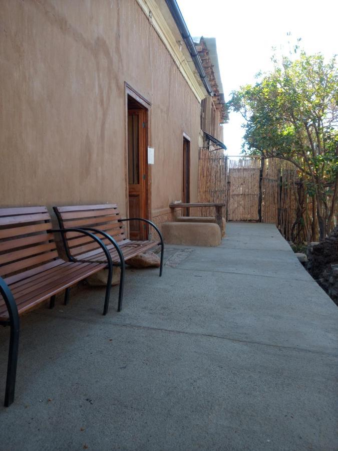 Cabana Hostal Ema Pisco Elqui Exterior photo